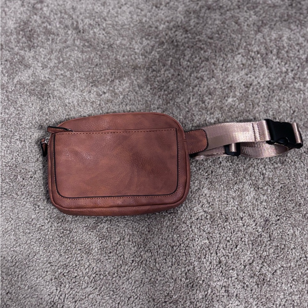 Women’s Brown Leather Crossbody Belt Bag